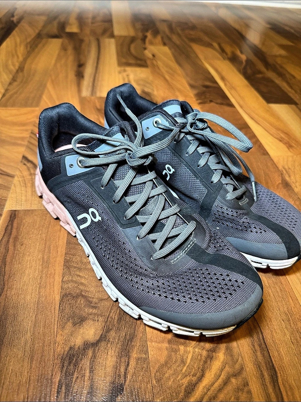 On Cloudswift Athletic Shoes Gray & Pink US 8